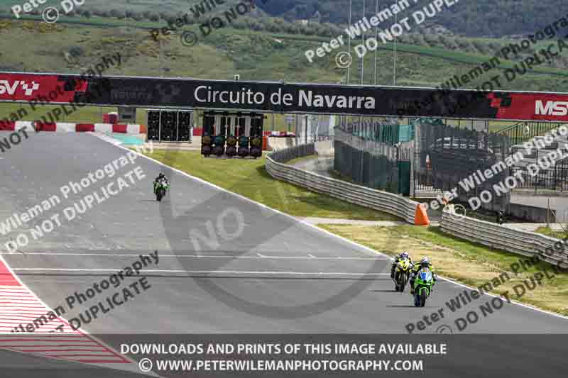 cadwell no limits trackday;cadwell park;cadwell park photographs;cadwell trackday photographs;enduro digital images;event digital images;eventdigitalimages;navarra;no limits trackdays;peter wileman photography;racing digital images;trackday digital images;trackday photos